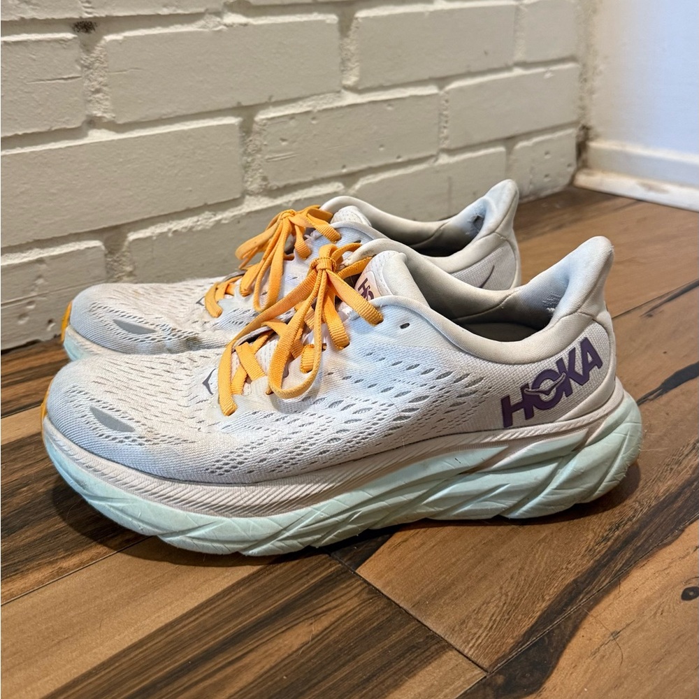 Hoka Women Athletic Shoes size 7.5